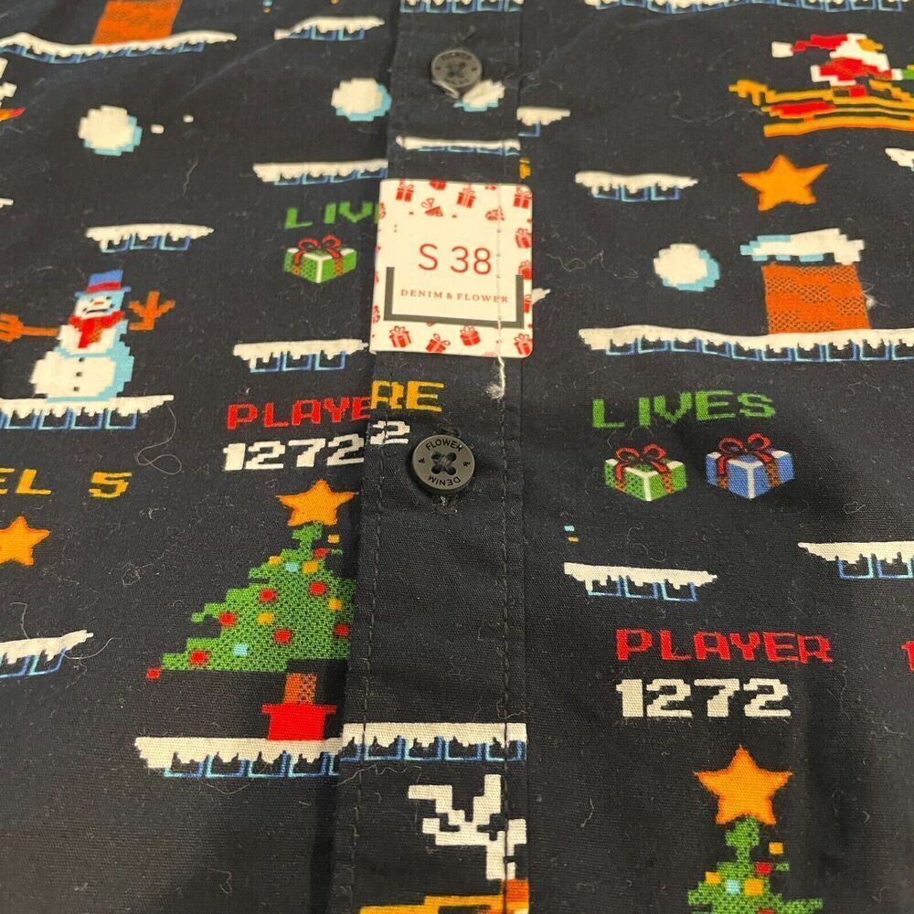 NEW Denim & Flower Men's S Button Down Shirt Holiday Christmas Gaming Short Slv - Picture 8 of 10